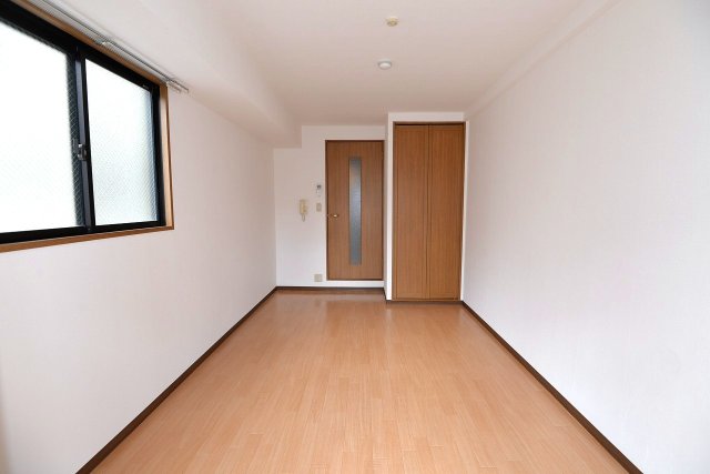 居室・リビング　写真は同マンションの別のお部屋のものです