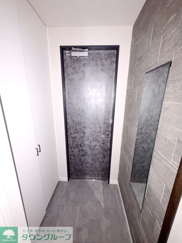 玄関　お部屋探しは株式会社　タウンハウジング　までお気軽にお問合…