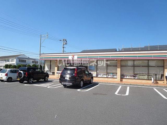 コンビニ　セブンイレブン望町店（コンビニ）まで679m