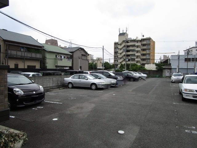 駐車場　駐車場
