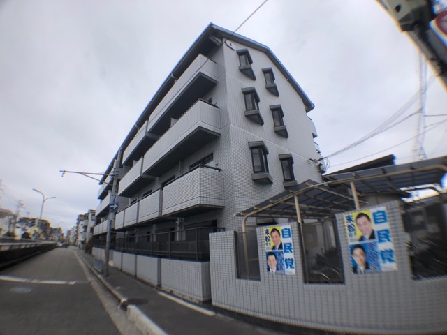 建物外観　安心のオートロック付き♪