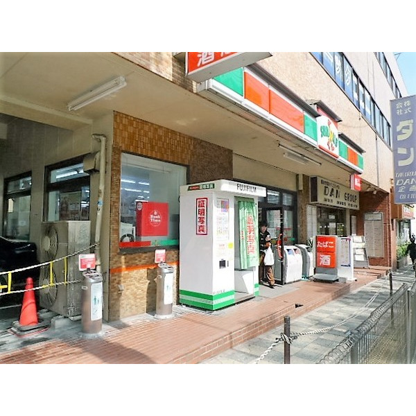 コンビニ　サンクス成増１丁目店（コンビニ）まで90m