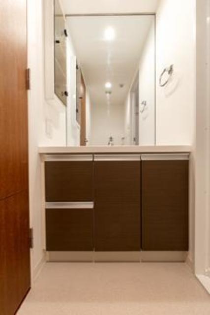 洗面設備　※写真は同タイプ住戸です。