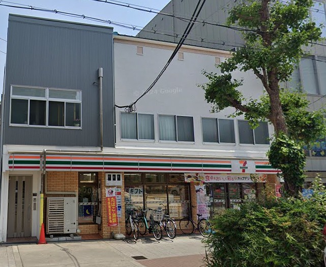 コンビニ　セブンイレブン 大阪市岡1丁目店（コンビニ）まで123m