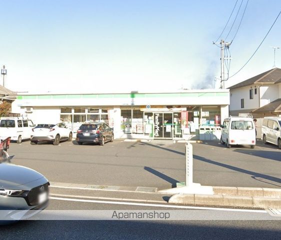 コンビニ　ファミリーマート（コンビニ）まで168m