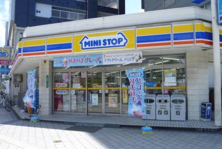 コンビニ　ミニストップ神屋町サンパレス前店（コンビニ）まで215m