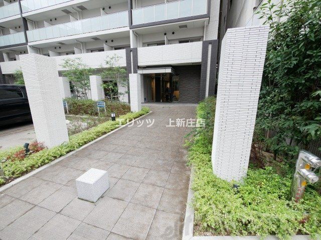 エントランス　庭