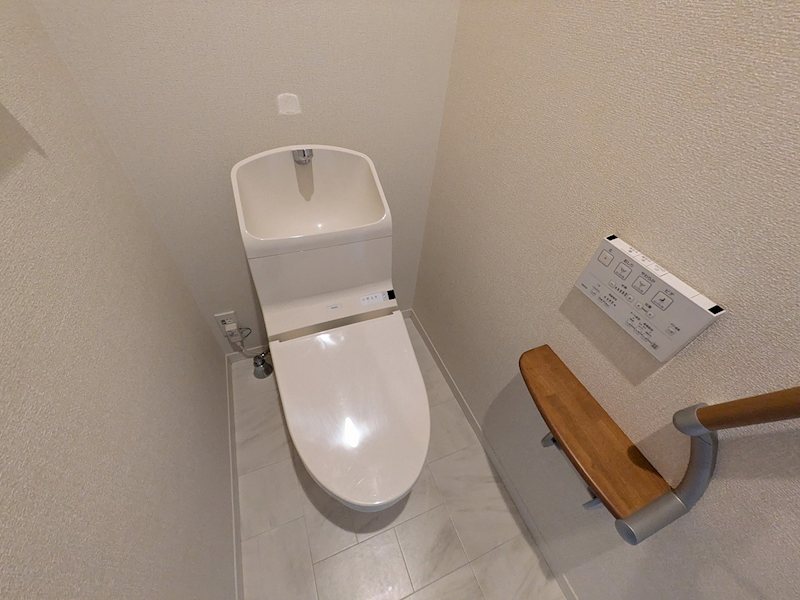 ＪＲ篠ノ井線 南松本駅 徒歩18分 2階建 築7年のトイレ写真