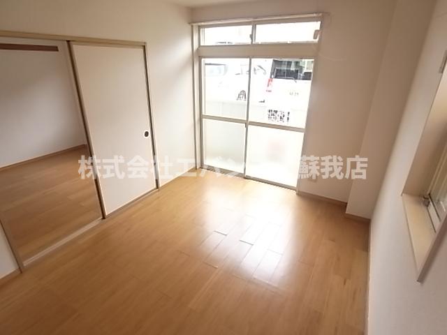 その他部屋・スペース　落ち着いて過ごせるお部屋なので、寝室にいかがでしょうか