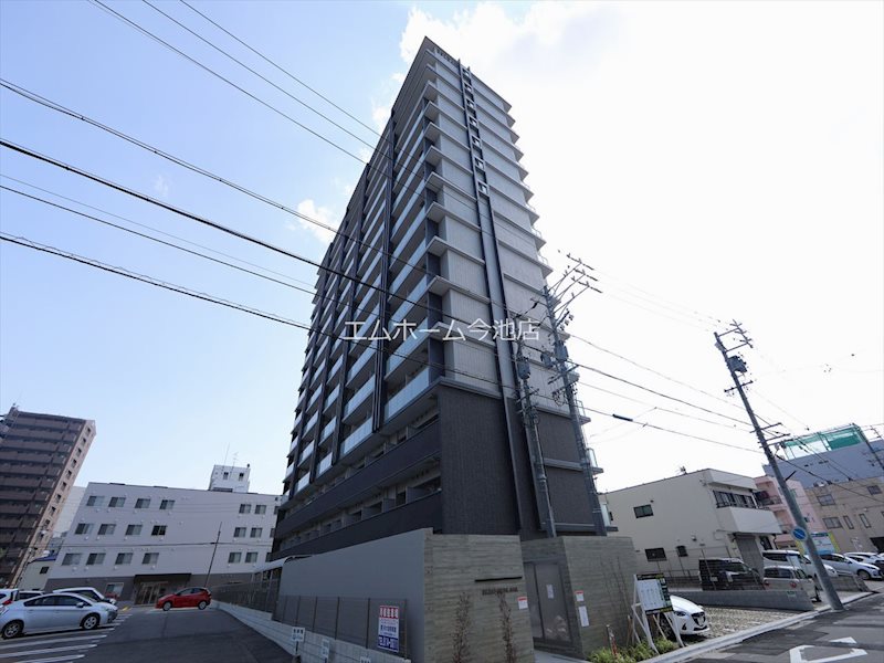 建物外観　外観　オートロック防犯カメラTVモニターホン宅配BOX完備