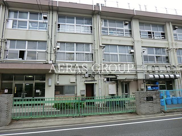 小学校　練馬区立大泉第六小学校（小学校）まで329m