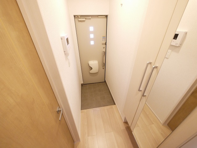 玄関　シンプルで使いやすい玄関です