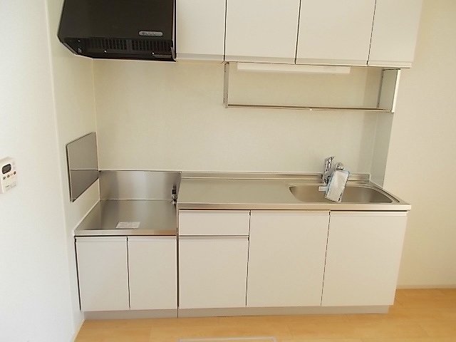 キッチン　コンパクトなキッチンで掃除もラクラク