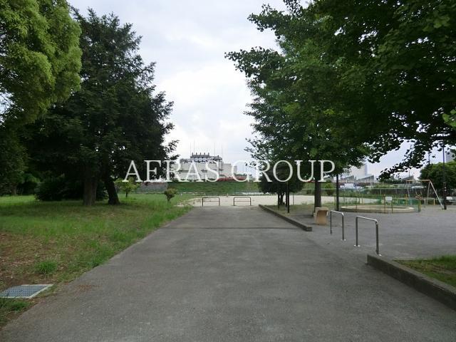 公園　舎人三号公園（公園）まで241m