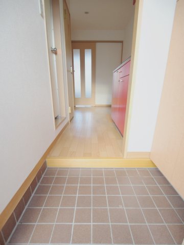 玄関　※別部屋のお写真です。参考下さい。