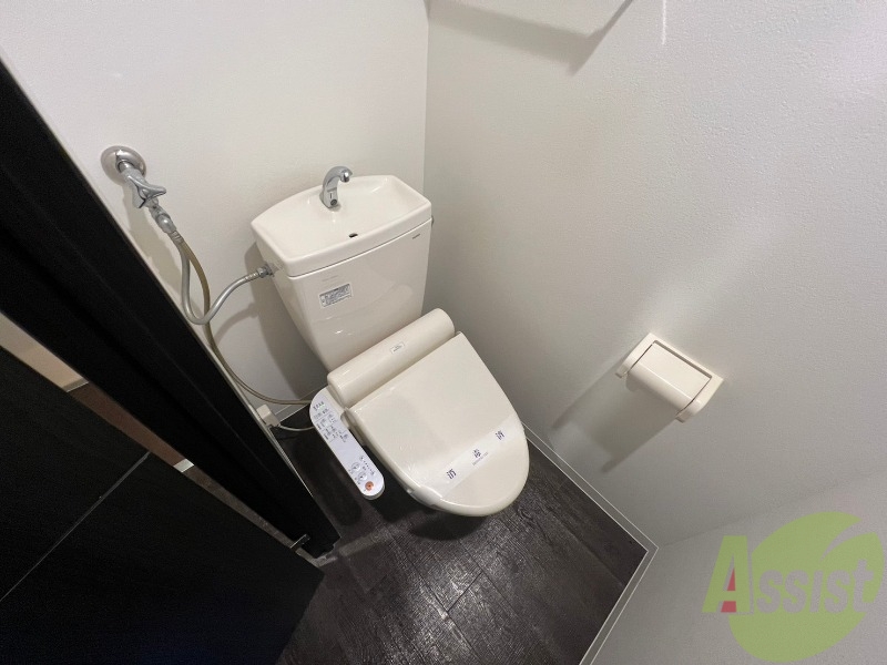 トイレ　ウォシュレット機能がついたトイレ。安心して使用できますね。