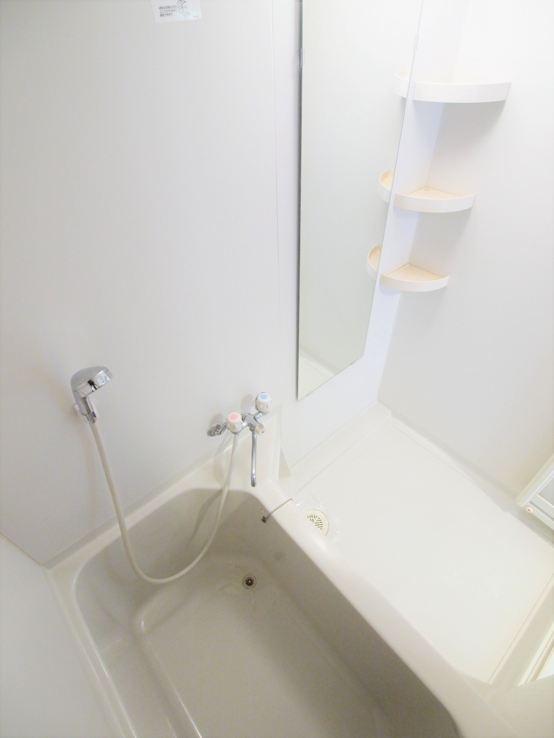 バス・シャワールーム　★オシャレなシャワーへッド☆水廻り良好です(^▽^)★