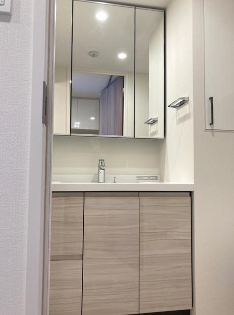 洗面設備　※写真は同タイプ住戸です。