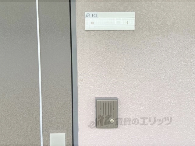 玄関　インターホン