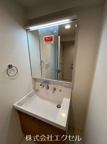 洗面設備　独立洗面台完備です。