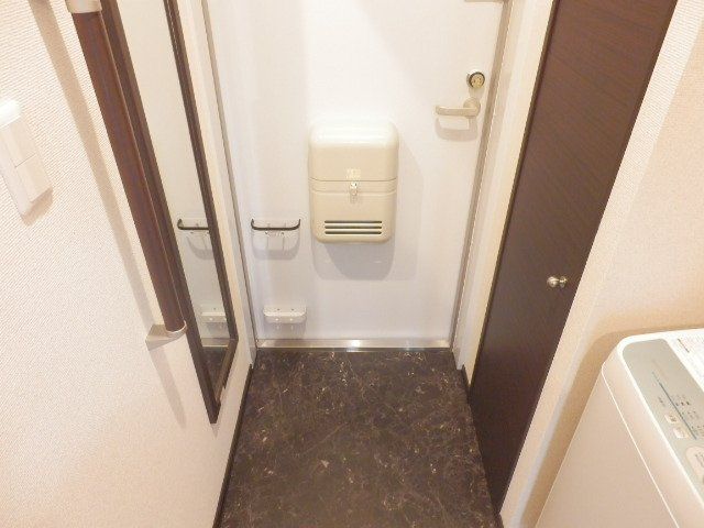 玄関　広々とした玄関です！