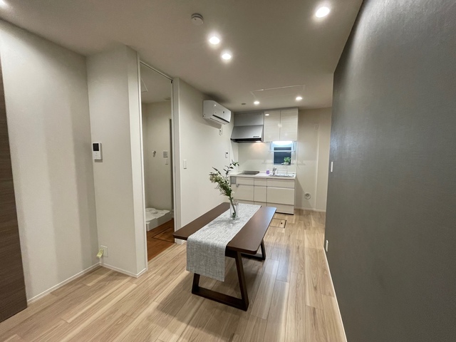 居室・リビング　★アクセントクロスのキレイなお部屋です★