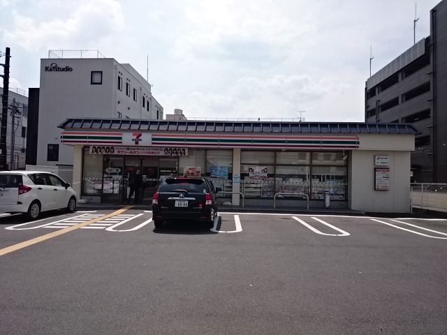コンビニ　セブンイレブン 京都久世殿城町店（コンビニ）まで459m