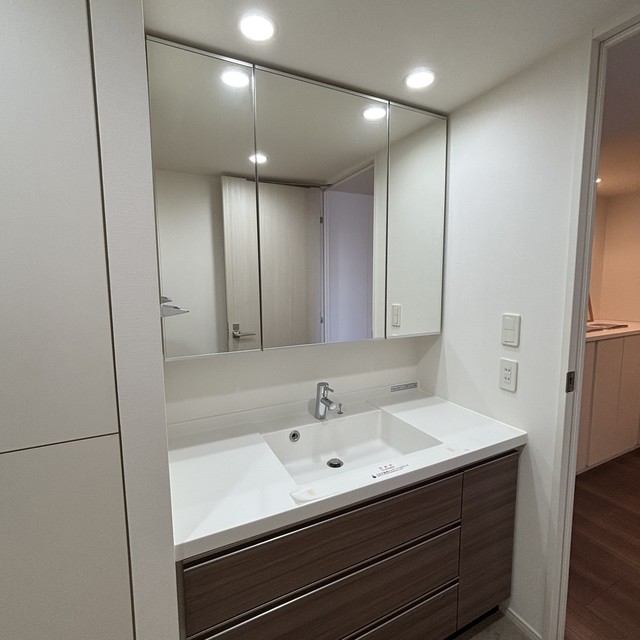 洗面設備　※写真は同タイプ住戸です。
