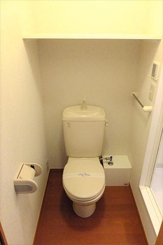 レオパレストリノのトイレ写真