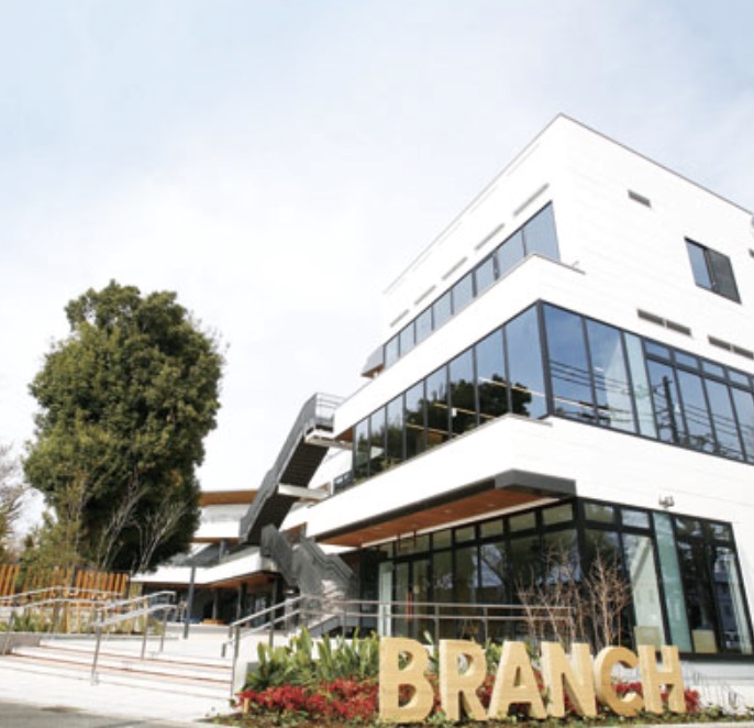ショッピングセンター　BRANCH調布（ショッピングセンター）まで312m