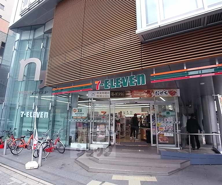 コンビニ　セブンイレブン四条新町店（コンビニ）まで350m
