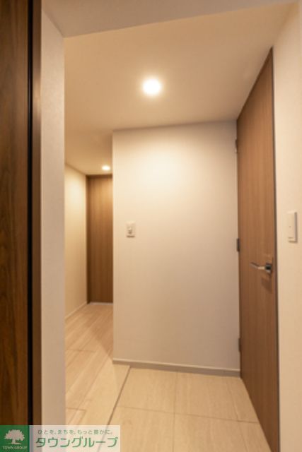 玄関　※写真は同タイプ住戸です。