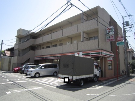コンビニ　セブンイレブン（コンビニ）まで189m