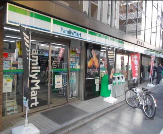 コンビニ　ファミリーマート浅草橋三丁目店（コンビニ）まで124m