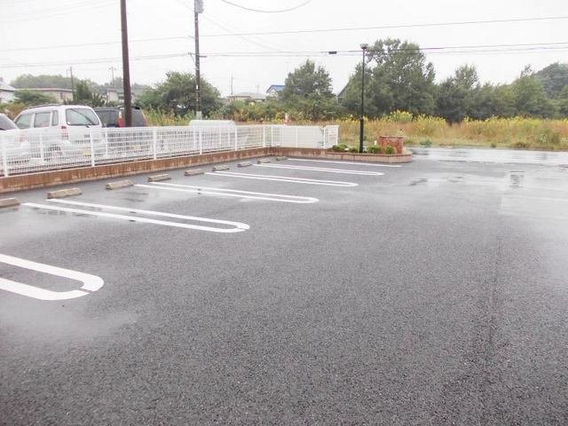 駐車場　車をお持ちの方に嬉しい駐車場付きの物件です