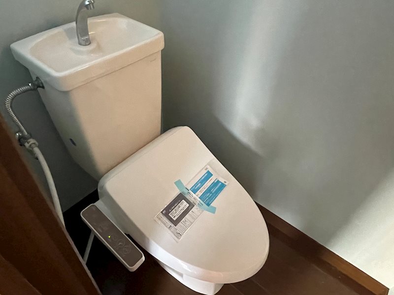 トイレ　別部屋参考写真