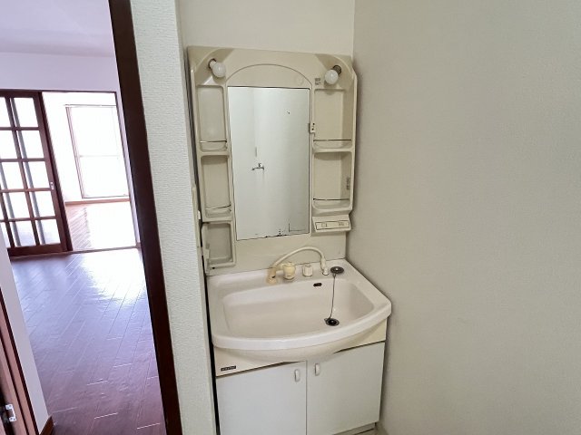 洗面設備　参考写真B100
