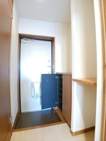 玄関　シンプルで使いやすい玄関です