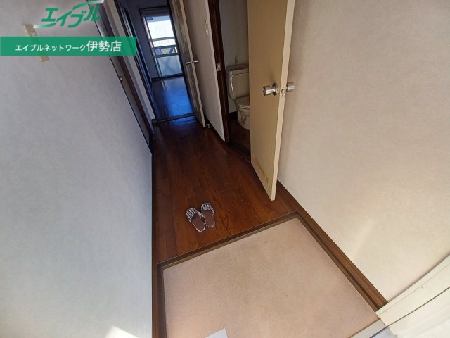 玄関　同タイプの部屋写真です。