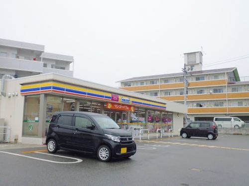 コンビニ　ミニストップ（コンビニ）まで439m