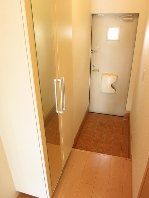 ミル アージュBの玄関写真
