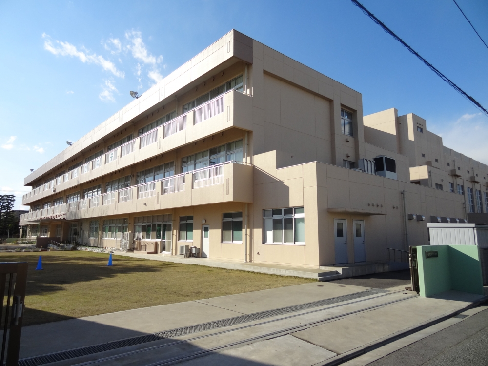 小学校　千葉市立 緑町小学校（小学校）まで732m