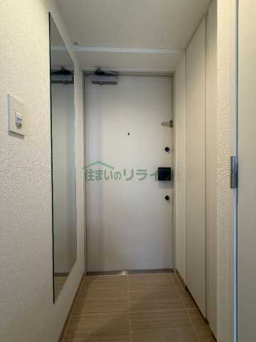 Dimus中野富士見町の玄関写真