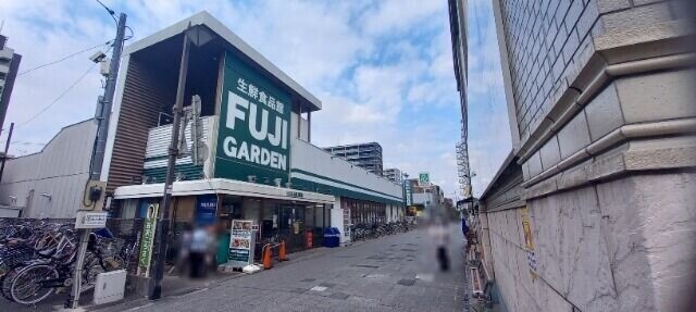 スーパー　富士ガーデン春日部店（スーパー）まで88m