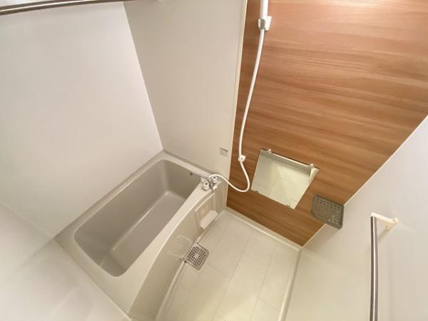 バス・シャワールーム　浴室乾燥機付き！