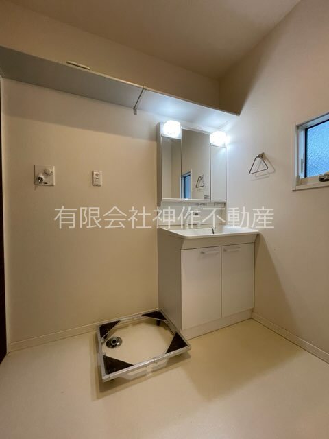 洗面設備　※クリーニング前の画像となります