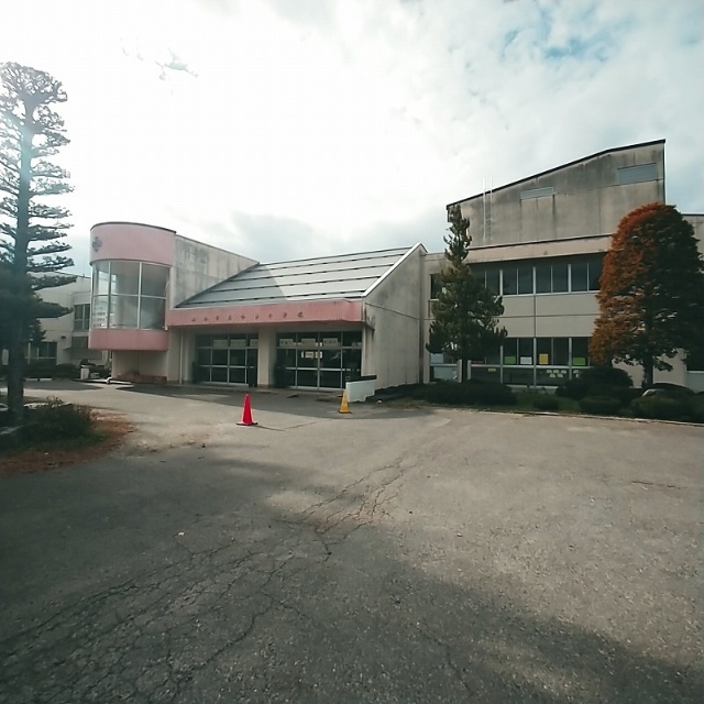 小学校　松本市立今井小学校（小学校）まで921m