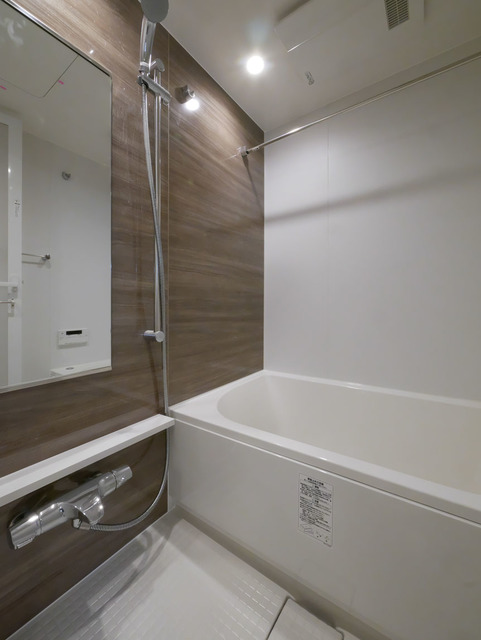 バス・シャワールーム　※写真は同タイプ住戸です。