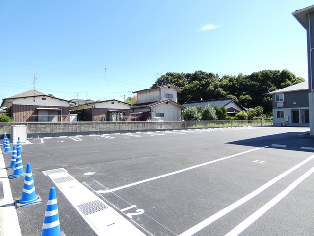 駐車場　駐車場