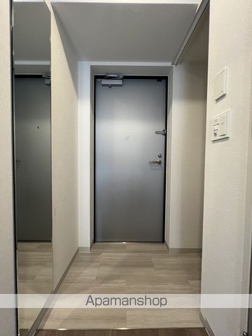地下鉄谷町線 南森町駅 徒歩1分 15階建 築2年の玄関写真
